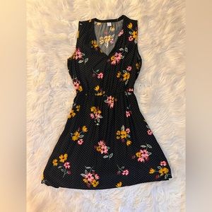 Old Navy black floral dress size: S
